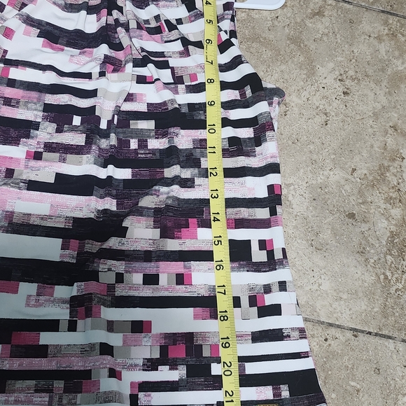 Calvin Klein Black and Pink Geometric Blouse - Picture 5 of 7